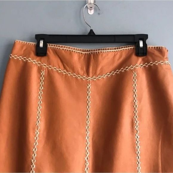 Gap Khakis Camel Leather Stitch Pencil Skirt, NWOT Southwestern Boho Vibe Sz.0 - Picture 3 of 7
